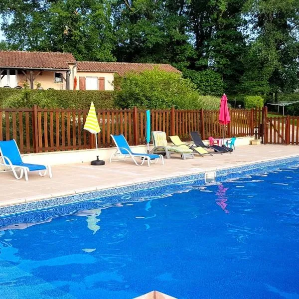 Le Bos de Montassot – hotel w mieście Savignac-les-Églises