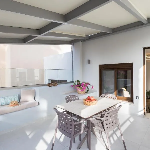Antigoni's Seaside Lodge, a beach retreat!, hotel in Rethymno Town