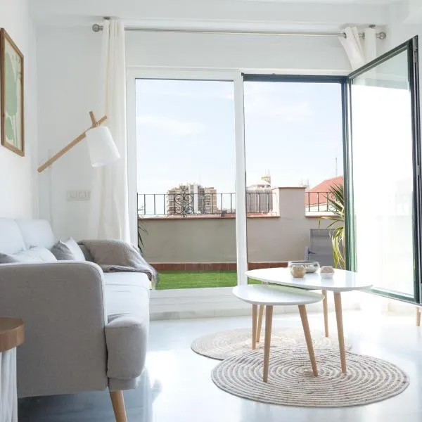 Living4malaga Blue Bay, hotel in Málaga