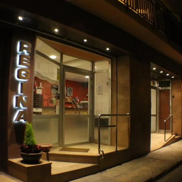 Hostal Regina, hotel v destinaci Blanes