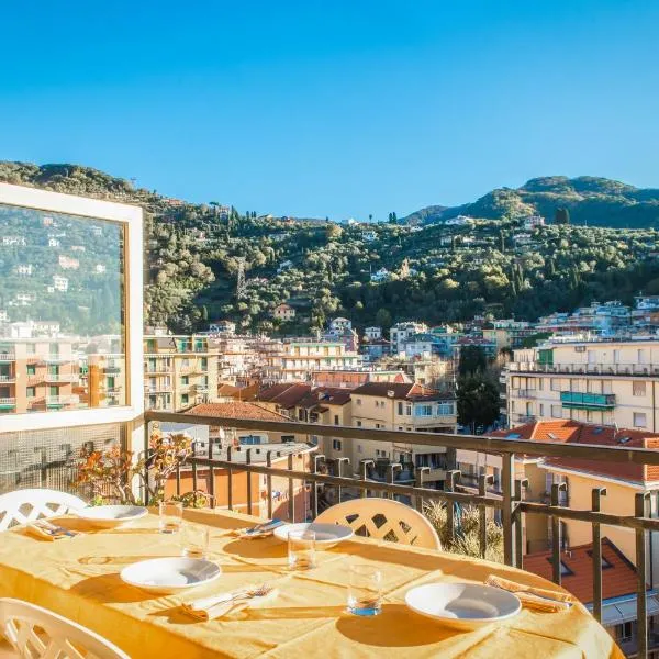 MARI E MONTI Appartamento centrale con vista panoramica, hotel a Rapallo