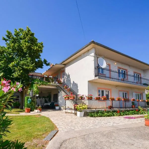 Apartments Zorka, hotel v destinaci Novi Vinodolski
