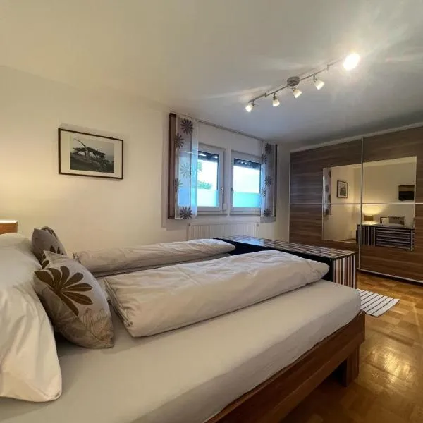 H.Aus.Zeit Ferienwohnungen Stockbauer, hotel din Regen