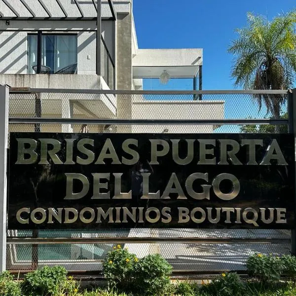 Puerta del Lago, hotel v destinaci San Bernardino