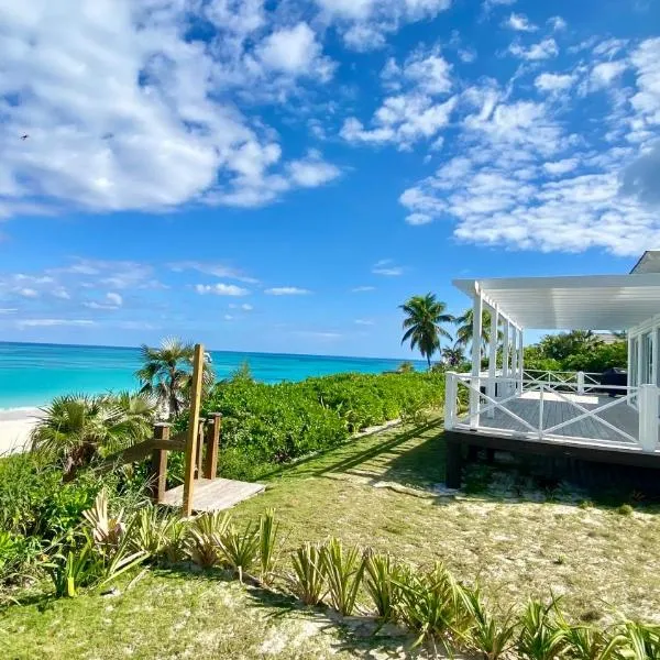 Eleuthera Retreat - Villa & Cottages on pink sand beachfront, hotel v Governor's Harbour