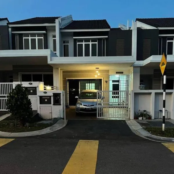 Batang Berjuntai에 위치한 호텔 Home at Kota Puteri