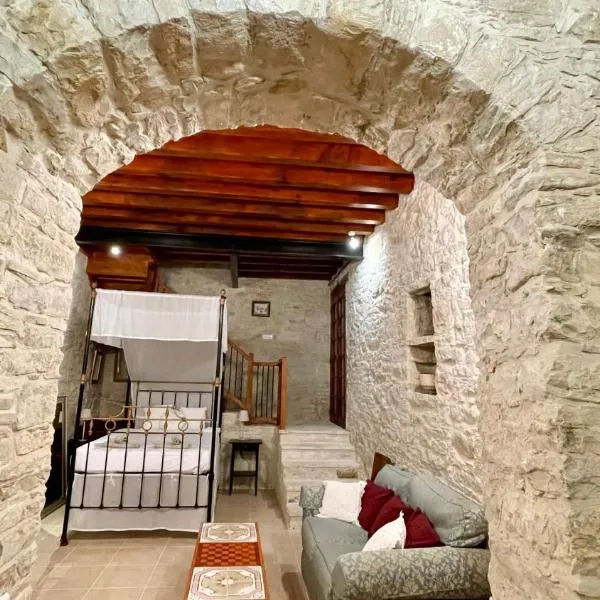 Juliet Suite by TrulyCyprus, отель в городе Doros