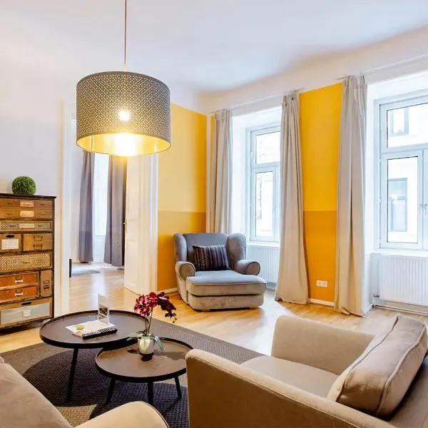 Central Apartment for 4 near City Center & Metro U2, hotelli Wienissä