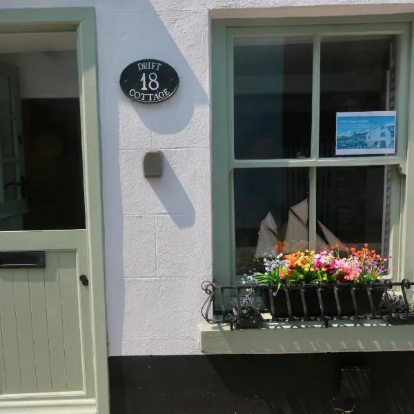 Drift Cottage - Fisherman's Cottage Brixham harbour, hotel in Brixham