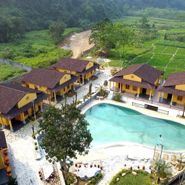 Sky Bay Ha Giang, hotel in Bản Kam