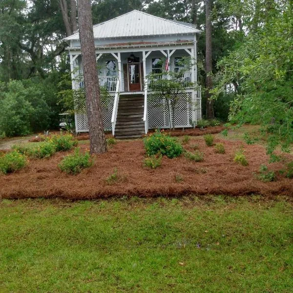 Beach Haven, 600 feet from the Beach !!, Hotel in Daufuskie Island