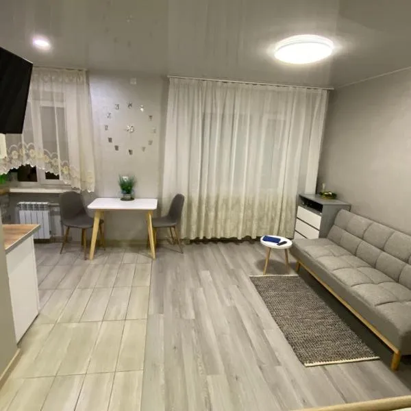 Apartments Апартамент Рабочая 81, Кирова Kirova, hotel v destinácii Surskoye