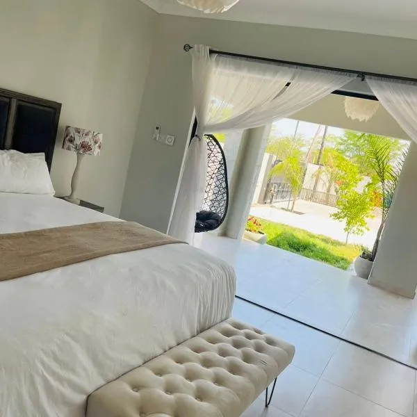 Luna Holiday Home, hotel di Maun