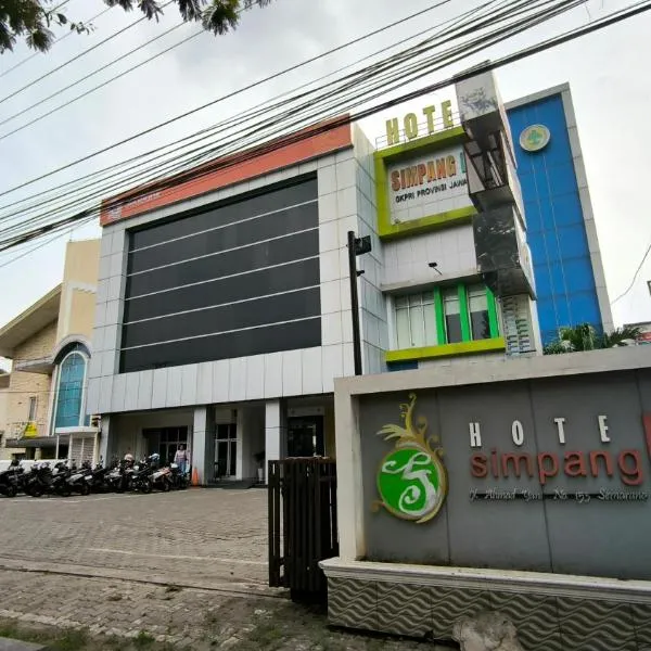 Hotel Simpang Lima Semarang, hotell i Semarang