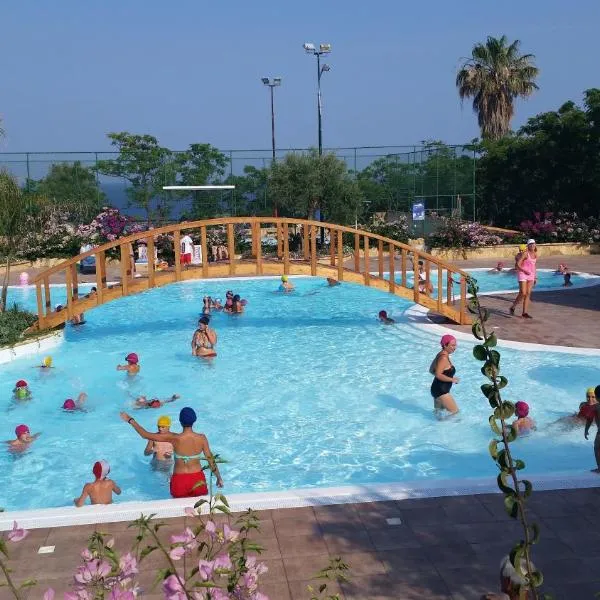 Villaggio Marinella DIRETTAMENTE sul mare, hotel v destinácii Isola di Capo Rizzuto