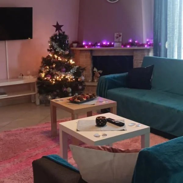 Soyzana Family Apartment, hotel in Perea