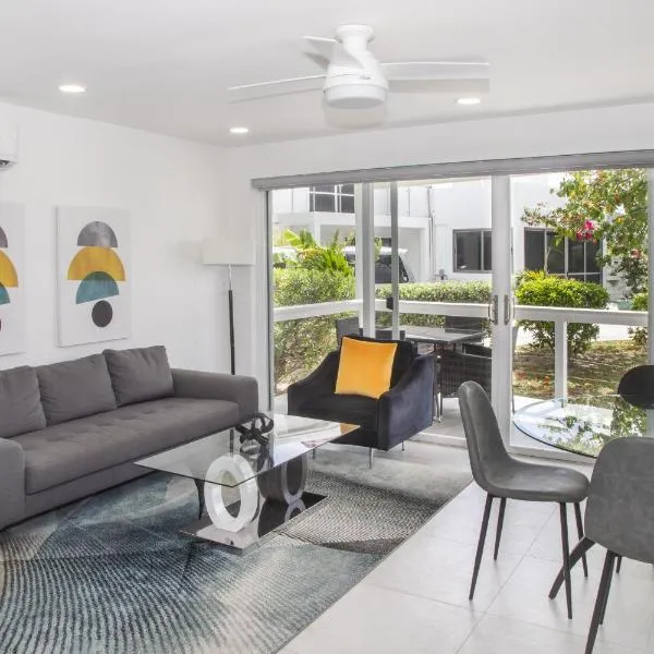232A Lower Level, South Finger, Jolly Harbour, hotel in Jolly Harbour