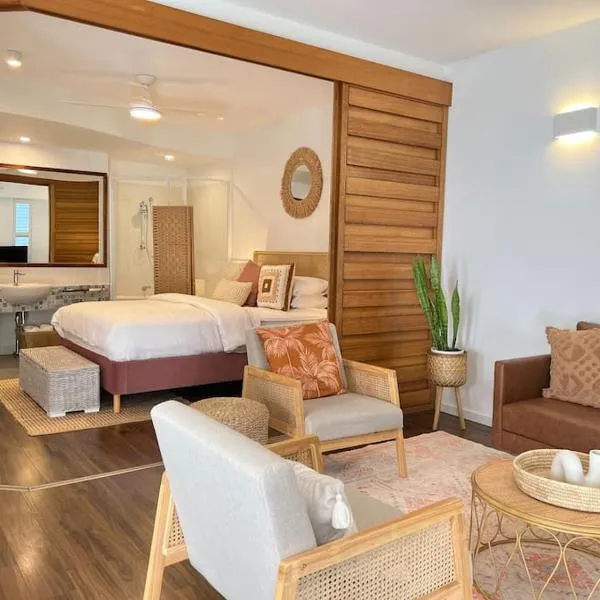 Sunrise by Casuarina Beach, hotel in Casuarina