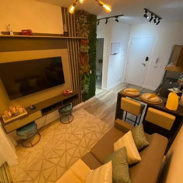 Apartamento Moderno - 8Km Aeroporto GRU, hotel v destinaci Guarulhos