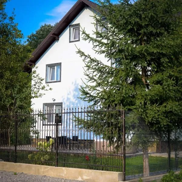 Casa de pe rau, hotel v destinaci Telega