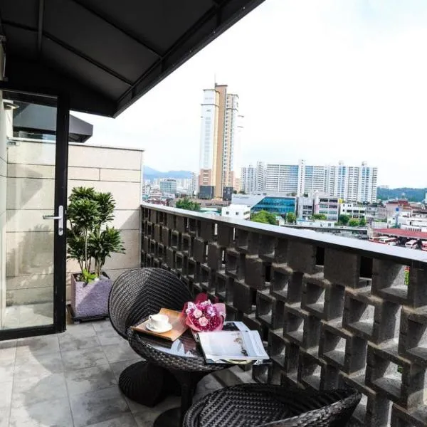 Mari Hotel Terminal Branch, hotelli kohteessa Jeonju