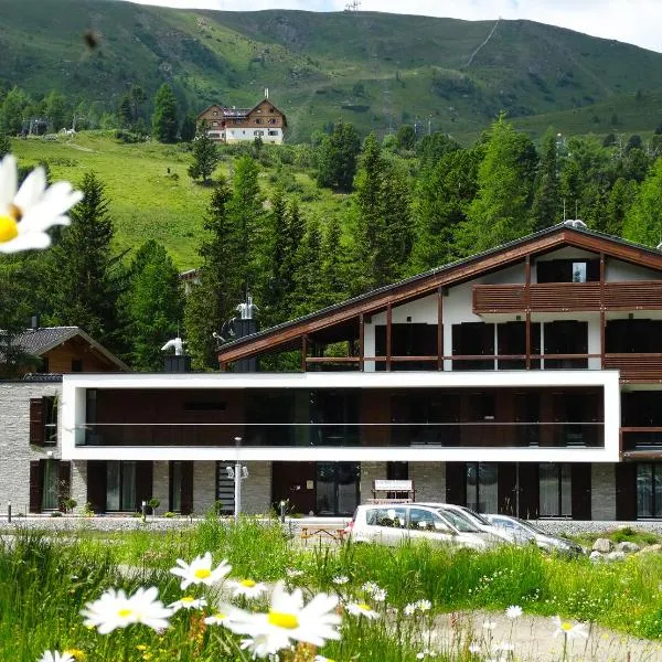 Apparthotel Silbersee: Turracher Hohe şehrinde bir otel