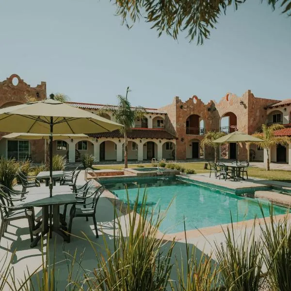 Hacienda Los Olivos, Valle de Guadalupe、Rancho Grandeのホテル