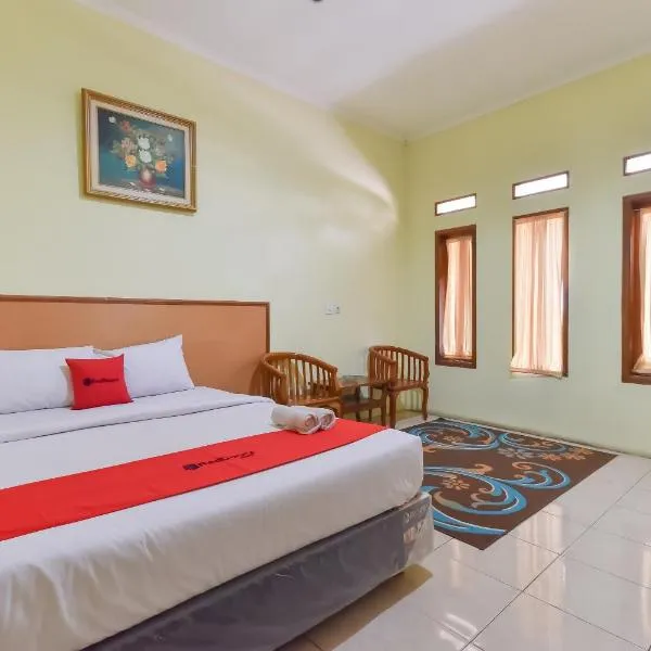 RedDoorz At Pondok Winagung Ciwidey, hotel in Ciwidey