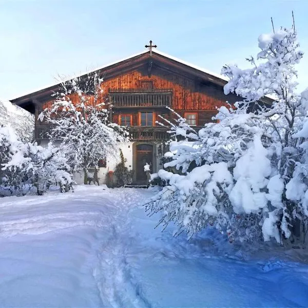 Chalet in Saalfelden near Ski Slopes, hotel in Saalfelden am Steinernen Meer