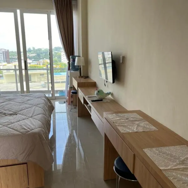 Apartment Thamrin City Nagoya, ξενοδοχείο σε Jodoh