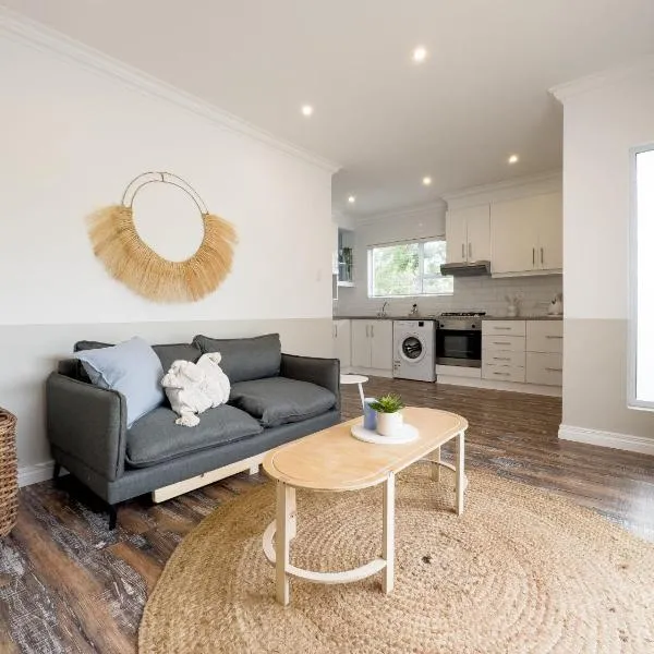 Secure, Peaceful Modern Cottage for Two โรงแรมในเดอร์บัน