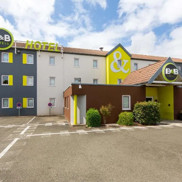 B&B HOTEL CHARTRES Le Coudray: Voves şehrinde bir otel