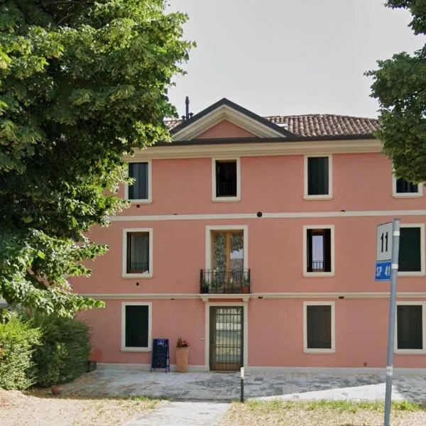 Luxury Home, hotel a Codognè