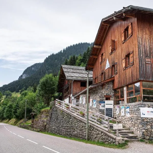 Auberge de Jeunesse HI La Clusaz, hotel v destinaci La Clusaz