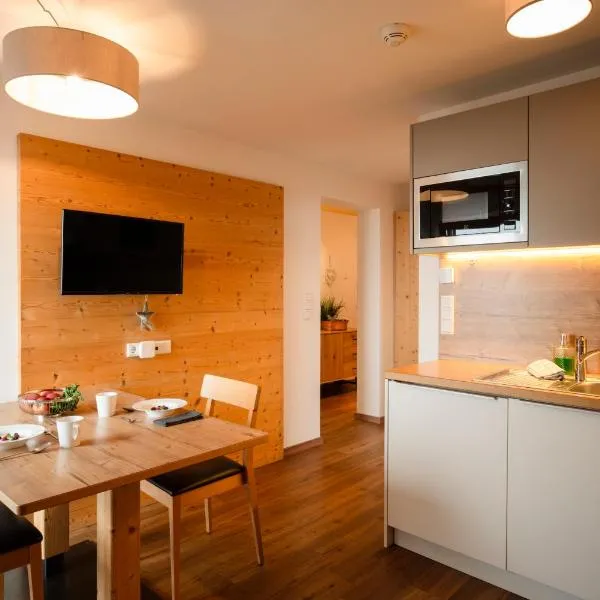 Haus Percha Mountain Apartments, хотел в Перча