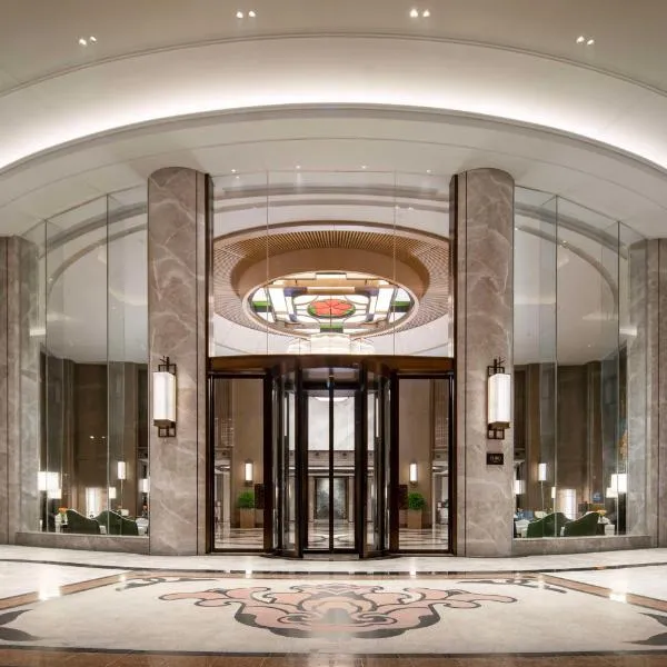 Yuexiu Hotel Guangzhou,Curio Collection by Hilton-Free shuttle between hotel and Exhibition Center during Canton Fair & Exhibitor Registration Counter, hotell sihtkohas Guangzhou