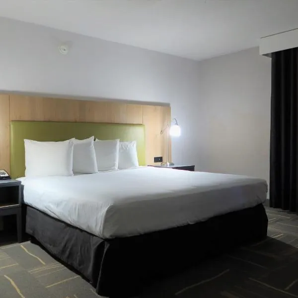 GreenTree Inn & Suites Phoenix Sky Harbor, hotel v destinaci Phoenix