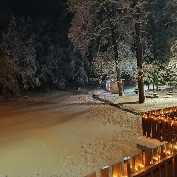 Déjá Vu Szállás & Rendezvény Zirc, hotel en Zirc