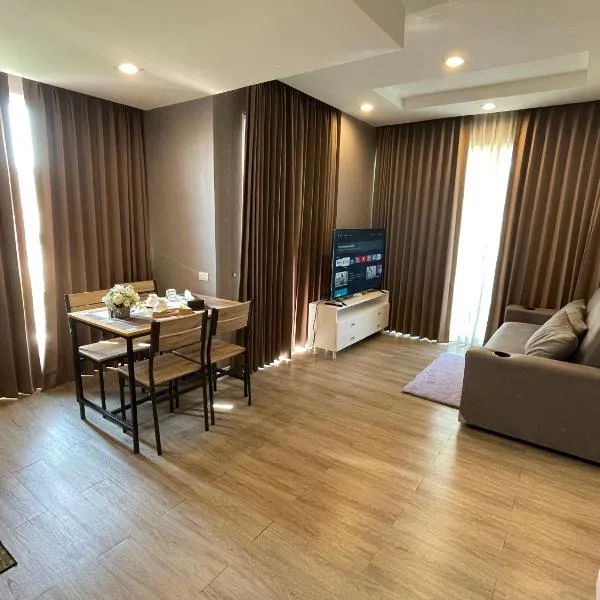 The Blu X Family grand Suite, hotel v destinaci Ban Bang Saen (1)