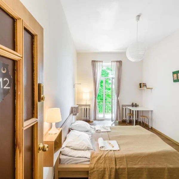 Downtown Forest Hostel & Camping, hotel v destinaci Vilnius
