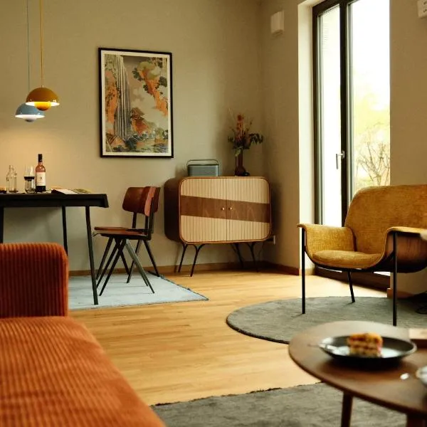 bluestar apartments am Storkower See inkl Badesteg und Gartensauna, hotel sa Hubertushöhe