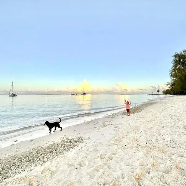 Meri Lodge Huahine (Mamado’s House), hotel ve Fare