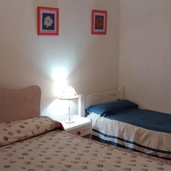 Hospedaje LA LUCIA, hotel v destinaci Almafuerte
