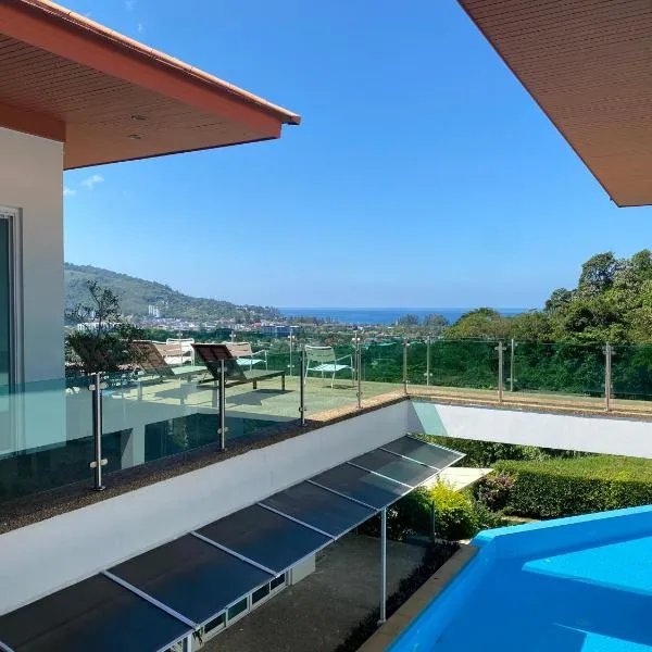 Kamala Heights Villa, hotel in Kamala Beach