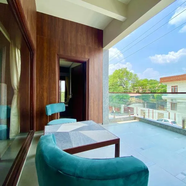 Vastu Serene Studio Apartment, hotel v destinaci Déhrádún