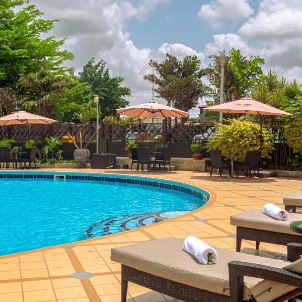 Oak Plaza Hotels East Airport, hotel a North Legon