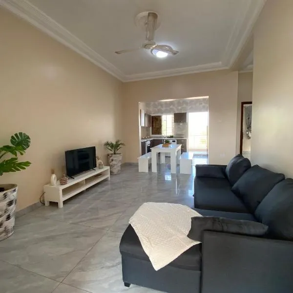 KMR Apartment - Kumba, hotel a Serekunda