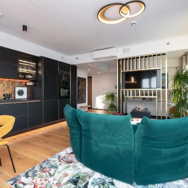 Luxury sea view studio apartment in a skyscraper!，位于塔林的酒店