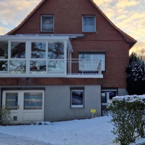 FeWo Schwerin-Zippendorf mit Sauna und Strandnähe, 4 km bis zur City, Hotel in Ostorfer Hals