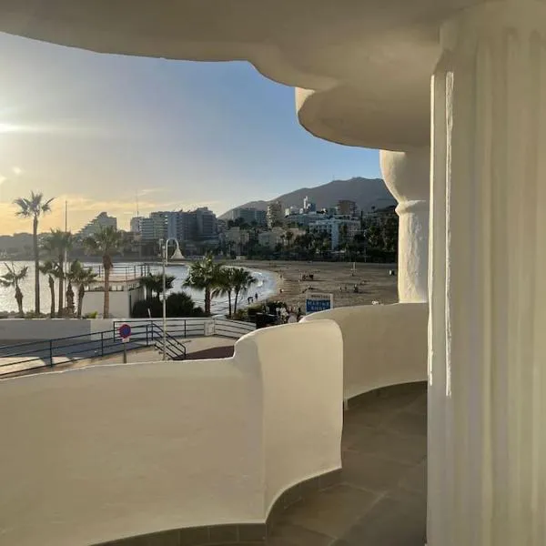 Marina & Beach front Bliss – hotel w mieście Benalmadena Costa